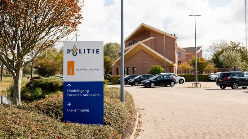 Foto van politie.nl: Twee verdachten steken zich in wespennest den helder | 112melder